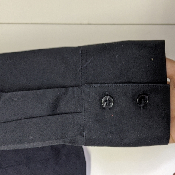 Jones New York Classic-Fit Poplin Shirt - Picture 6 of 11